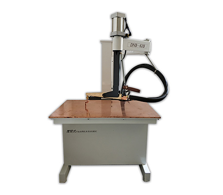 平臺點(diǎn)焊機(jī)2