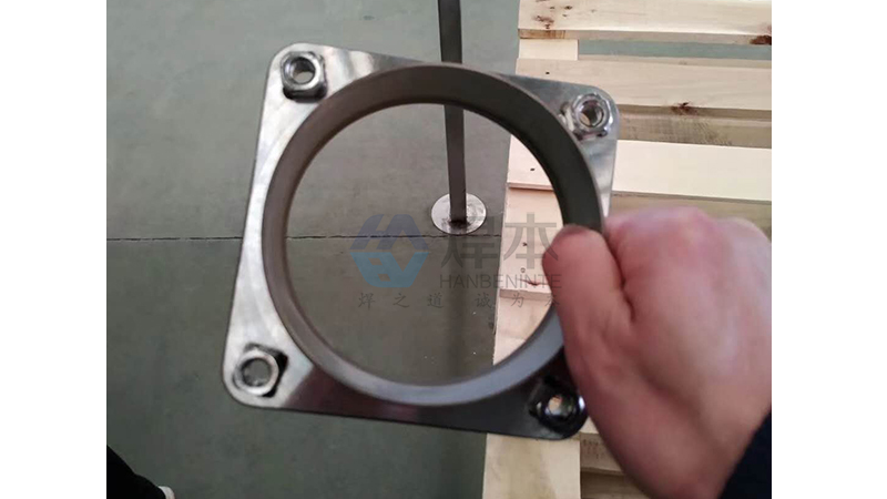 調(diào)試聊城魯環(huán)中頻點(diǎn)焊機(jī) (2)