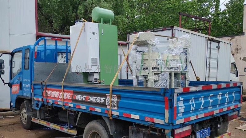 焊本中頻點(diǎn)焊機(jī)配螺母機(jī)發(fā)貨1