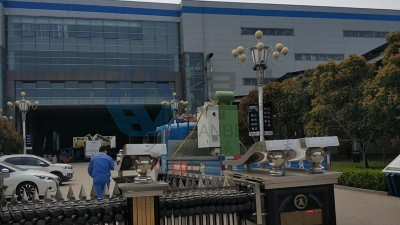 青島三利集團再回購青島焊本中頻點焊機